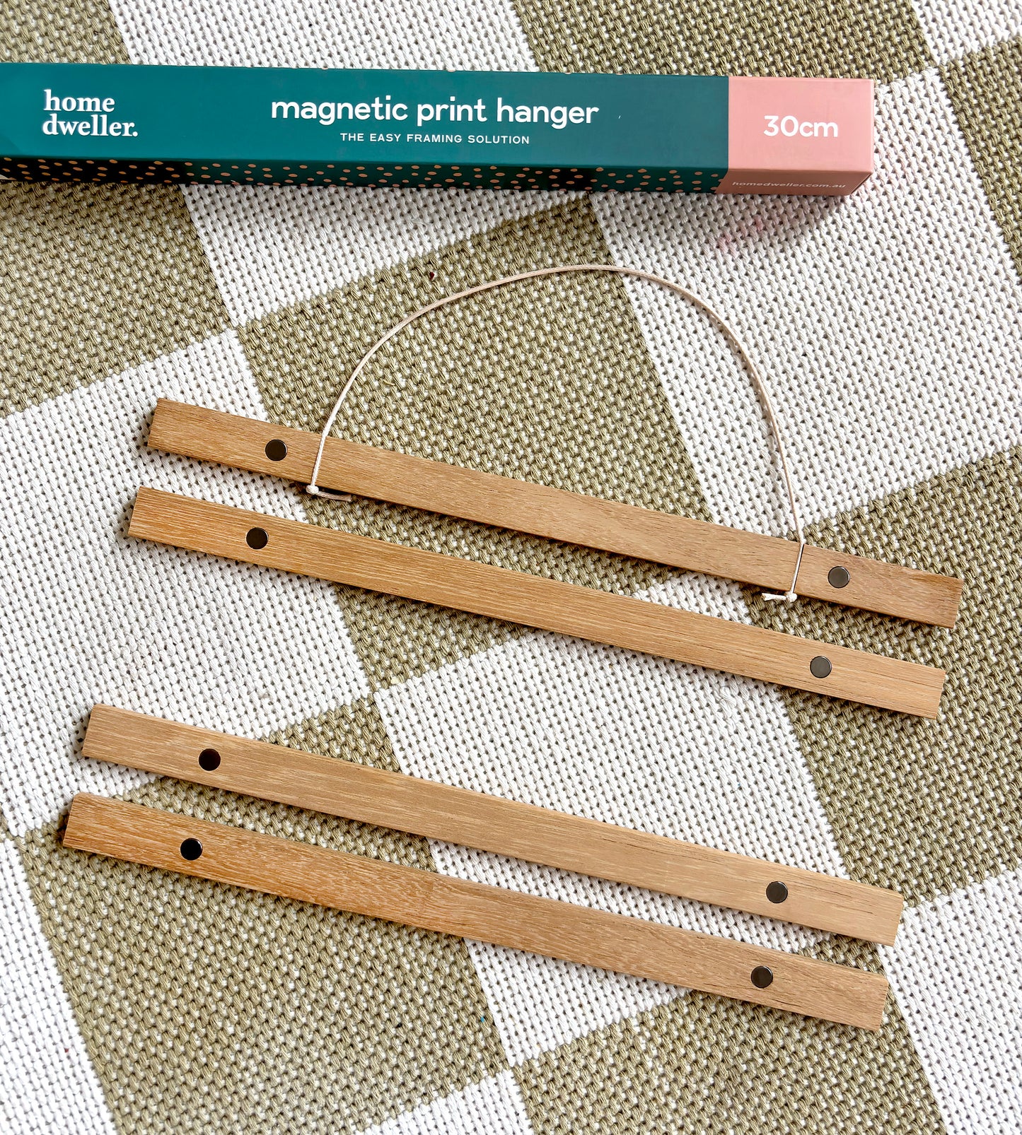Magnetic Print Hanger
